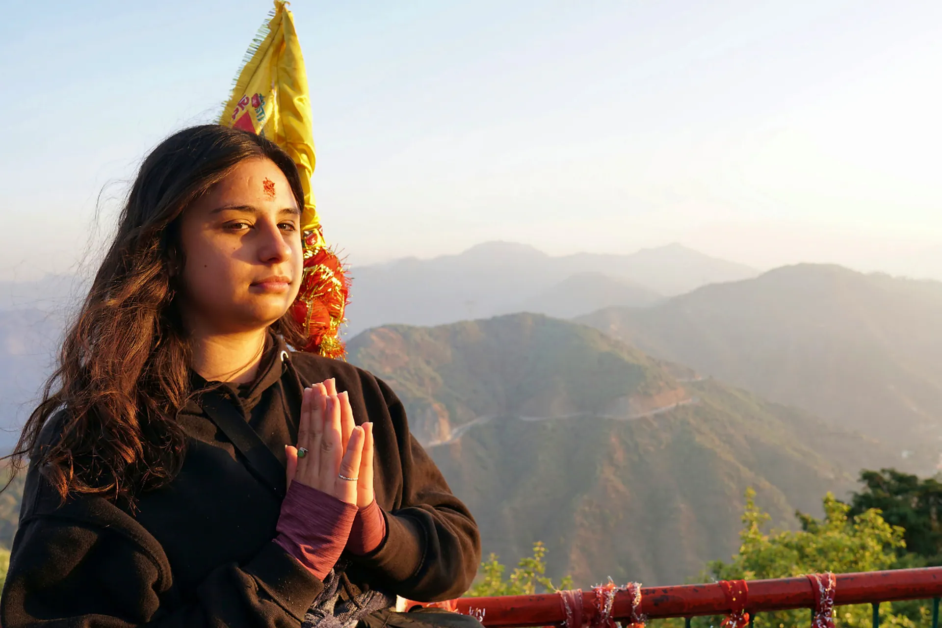 Daily yoga practice schedule during the 100-hour teacher training in Rishikesh