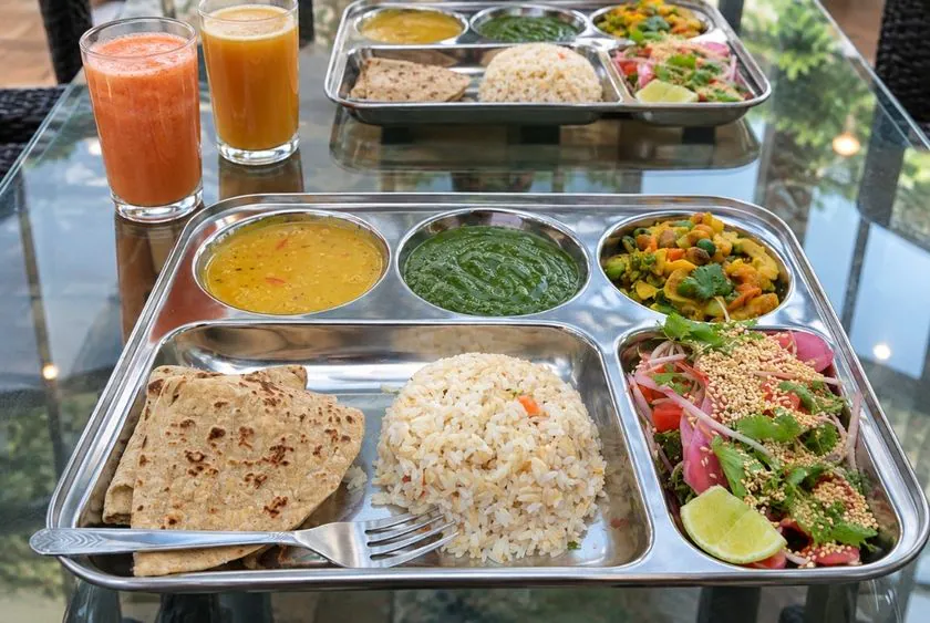 Sattvic vegetarian meals at Siddhant School of Yoga