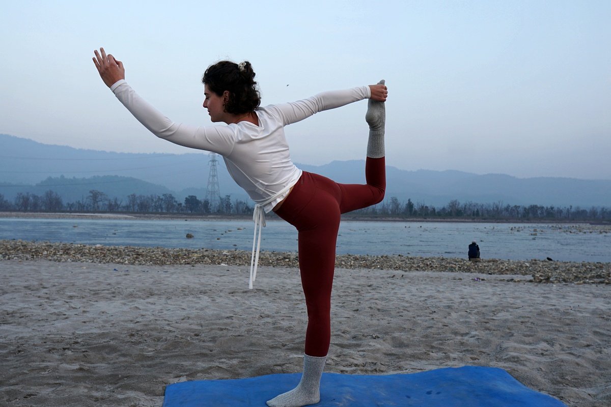 500-Hour Yoga Teacher Training asana session