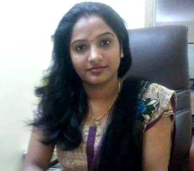 Hemlata, yoga teacher at Siddhant School of Yoga