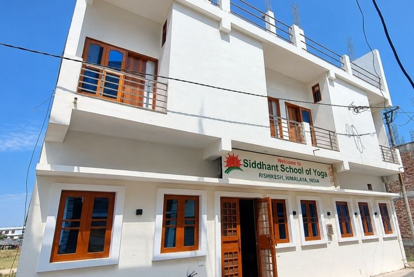 Traditional ashram living at Yoga Abhyas Ashram in Rishikesh