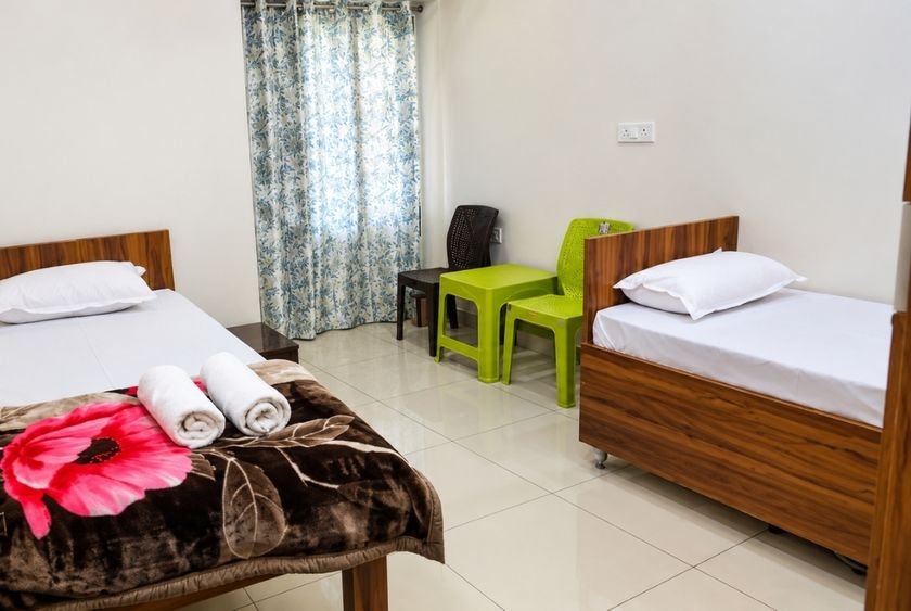 Twin sharing room available for on-campus stays